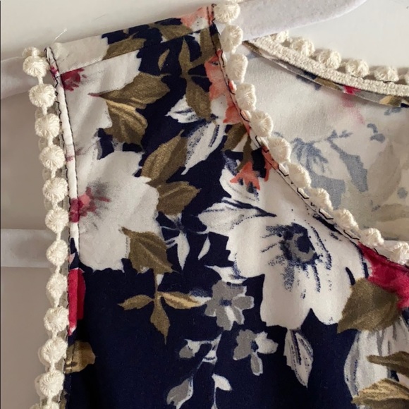 Vanilla Bay Floral Flowy Tank - Picture 3 of 8